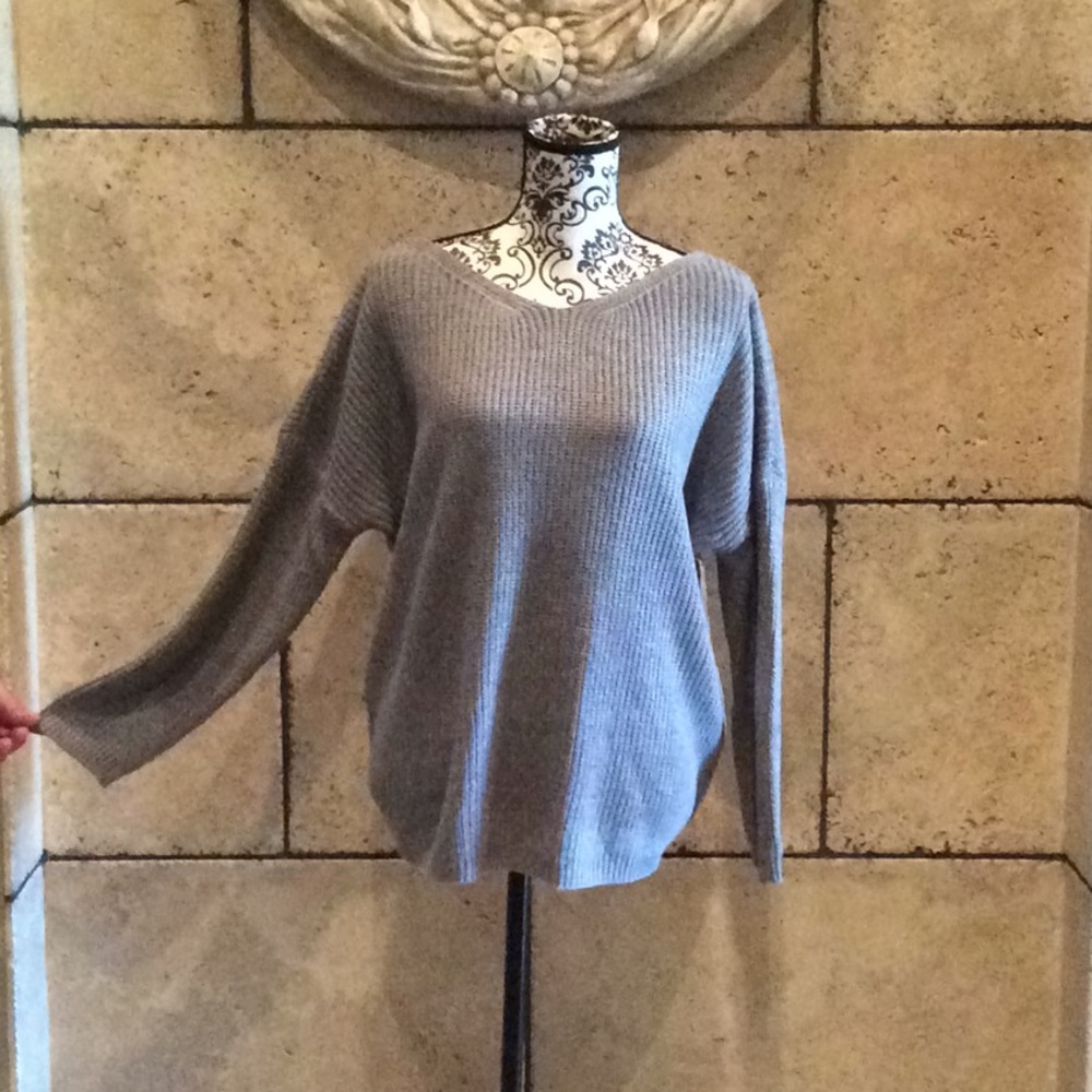 Oversized sweater with long sleeves